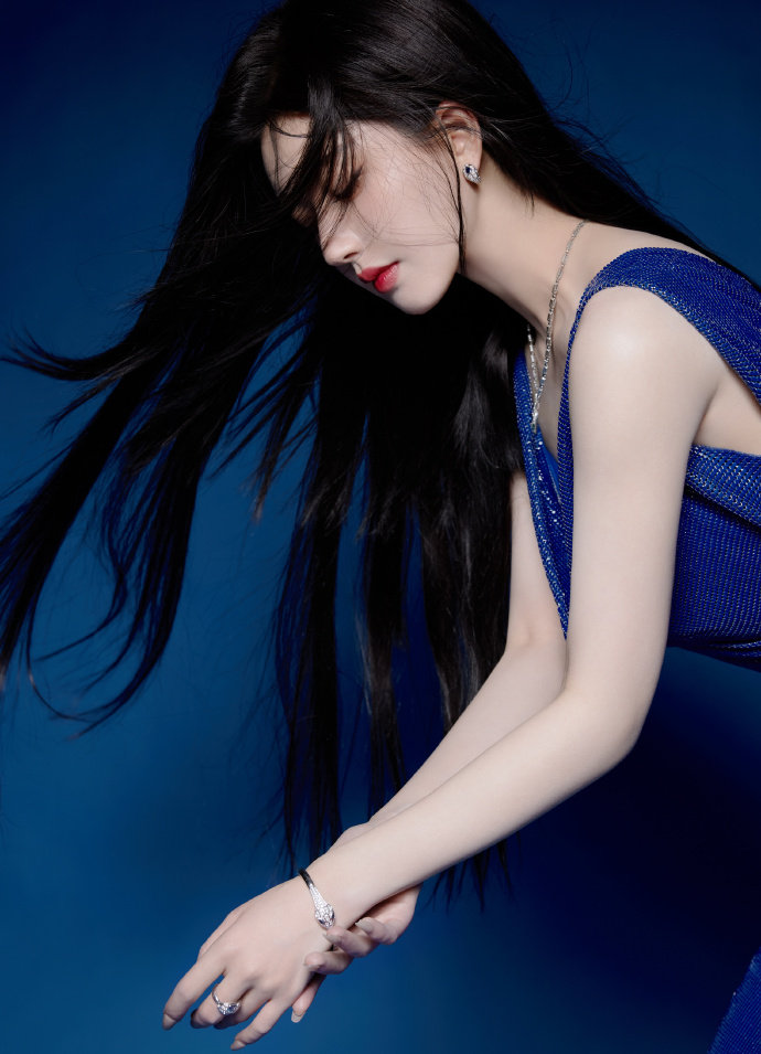 - 超碰观看国产手机版VAG真人平台超碰